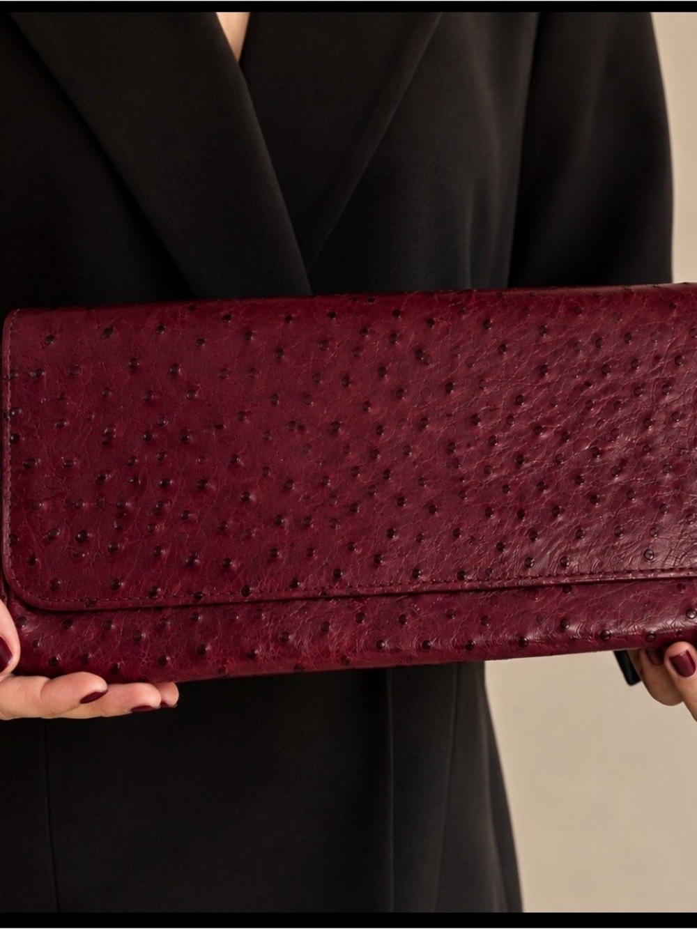 Maurizio Taiuti Burgundy Ostrich Embossed Leather Clutch Made Italy